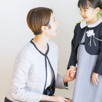 【保育園・幼稚園】卒園式ママの服装マナーと人気のコーデ特集