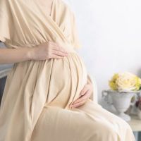 【妊娠5・6・7ヶ月】結婚式のお呼ばれ服装ガイド！マタニティでも素敵に♪