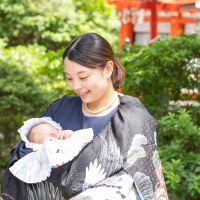 【冬のお宮参り】ママの服装は？産後でも安心＆写真映えするパンツ＆ワンピース集