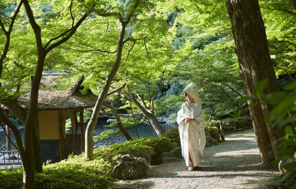 八芳園