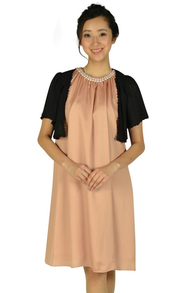 妊娠中の入園式なら 優美 着心地の良いマタニティドレスで決まり Ikina イキナ