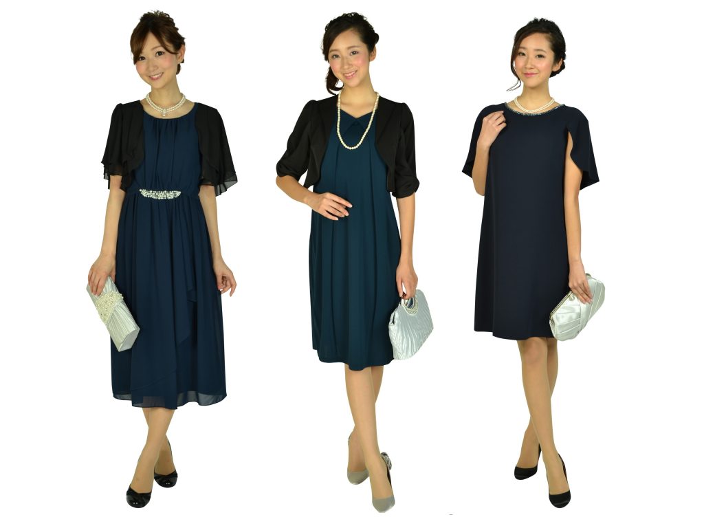 ネイビードレス×シルバーバッグコーデ