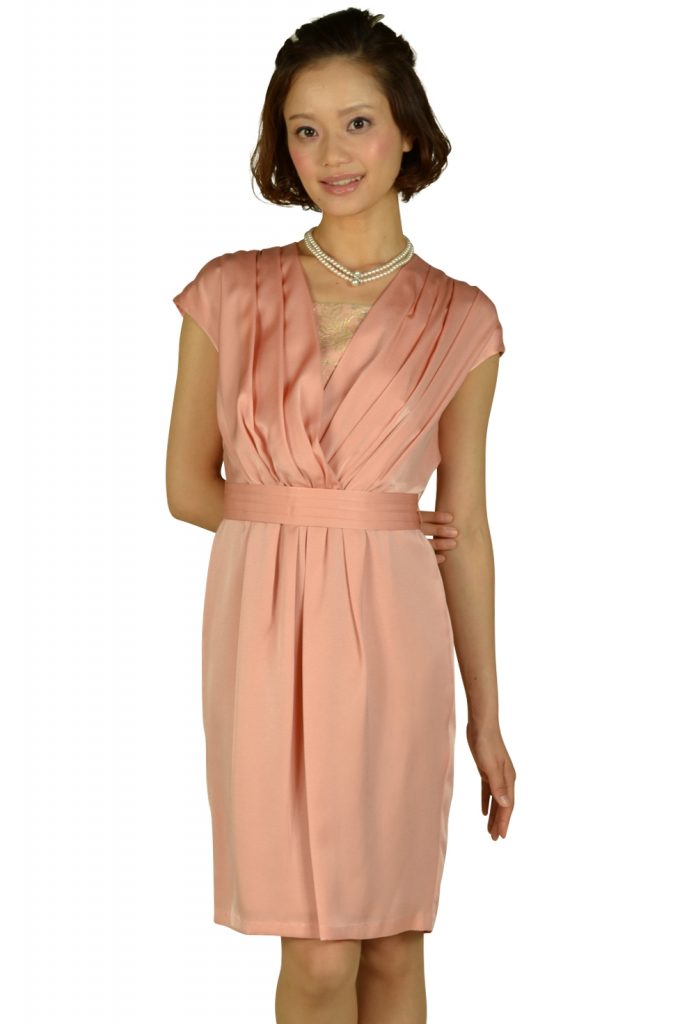 授乳中ママ必見 授乳okドレス一覧 子供連れ結婚式に役立つポイント Ikina イキナ