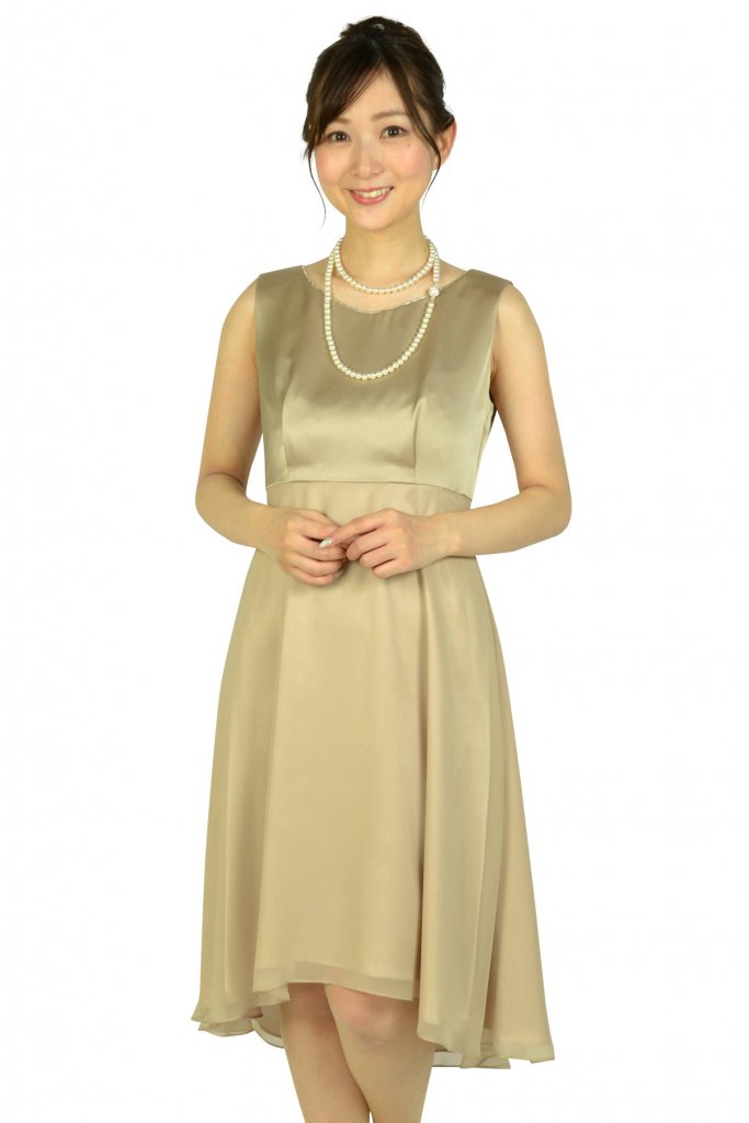 ブラウンドレス で叶う 憧れの落ち着き感 大人女子なら茶色コーデ Ikina イキナ