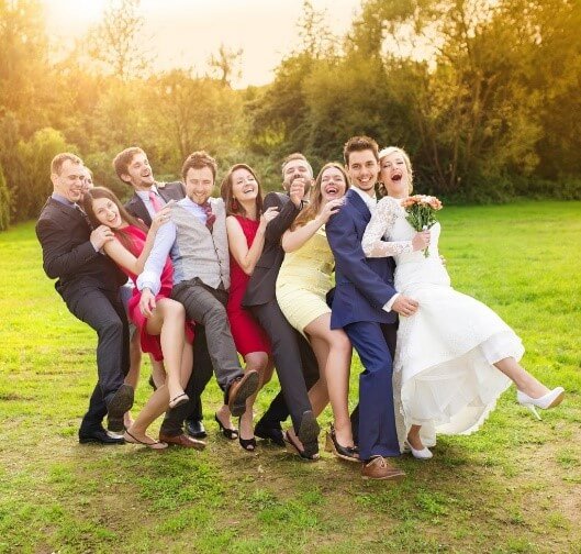 友達の結婚式のパーティードレス選び