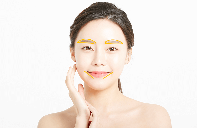 くすみやすい口角や、眉毛の輪郭をふちどるように塗るのもおすすめ