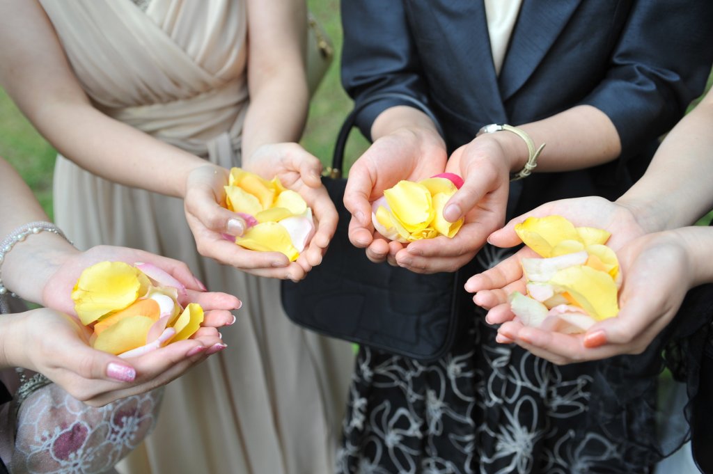 結婚式でボレロ・ジャケットを着るなら何に気を付ける?