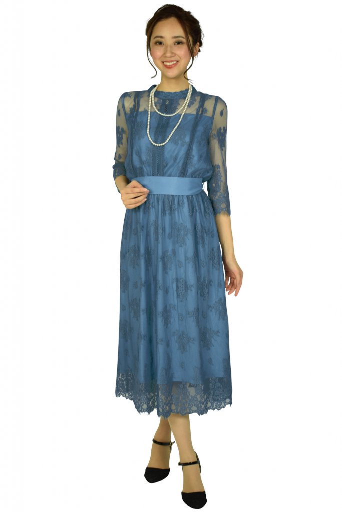 青はクールで知的カラー ブルードレスで 賢く美しく を目指そう Ikina イキナ