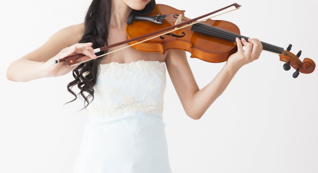 【バイオリン演奏会】おすすめレンタルドレス