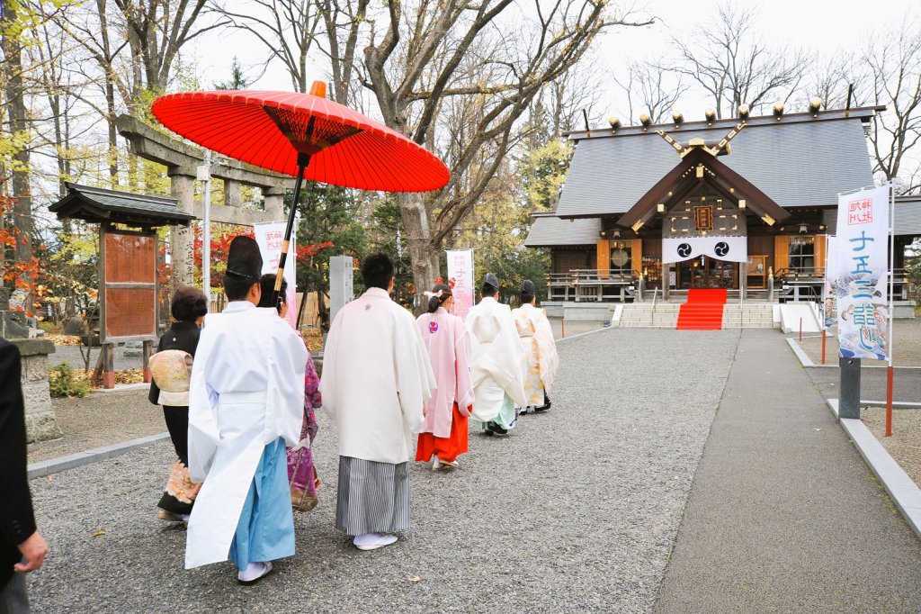 旭川神社の結婚式（参進）