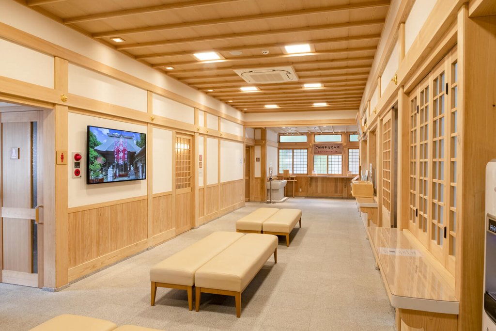 産泰神社の控室