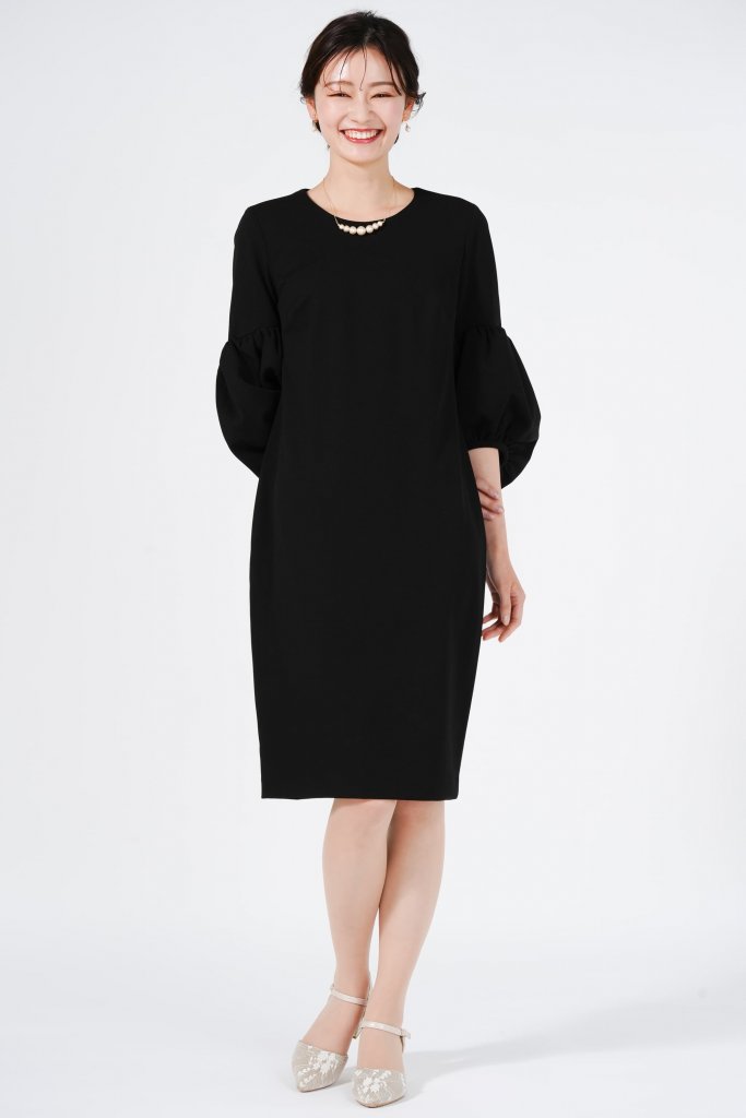 Calvin Klein バルーンカフスゆったりブラックドレス