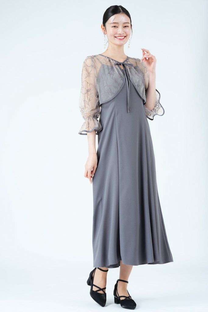 AIMER 線描タッチ刺繍ブルードレス