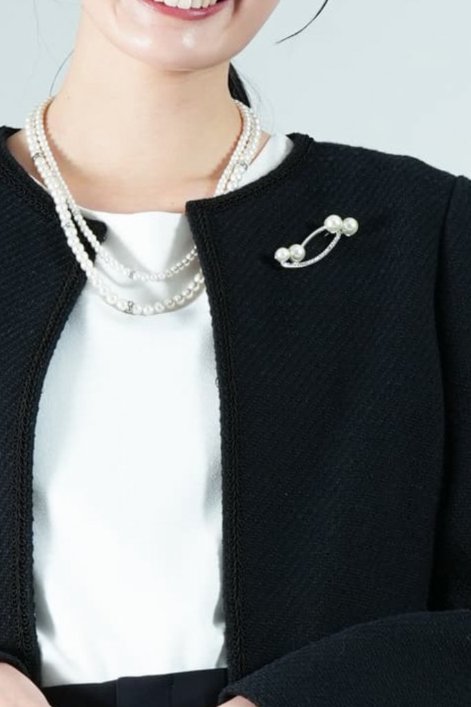 Han-nari 大粒パールシルバーラインブローチ