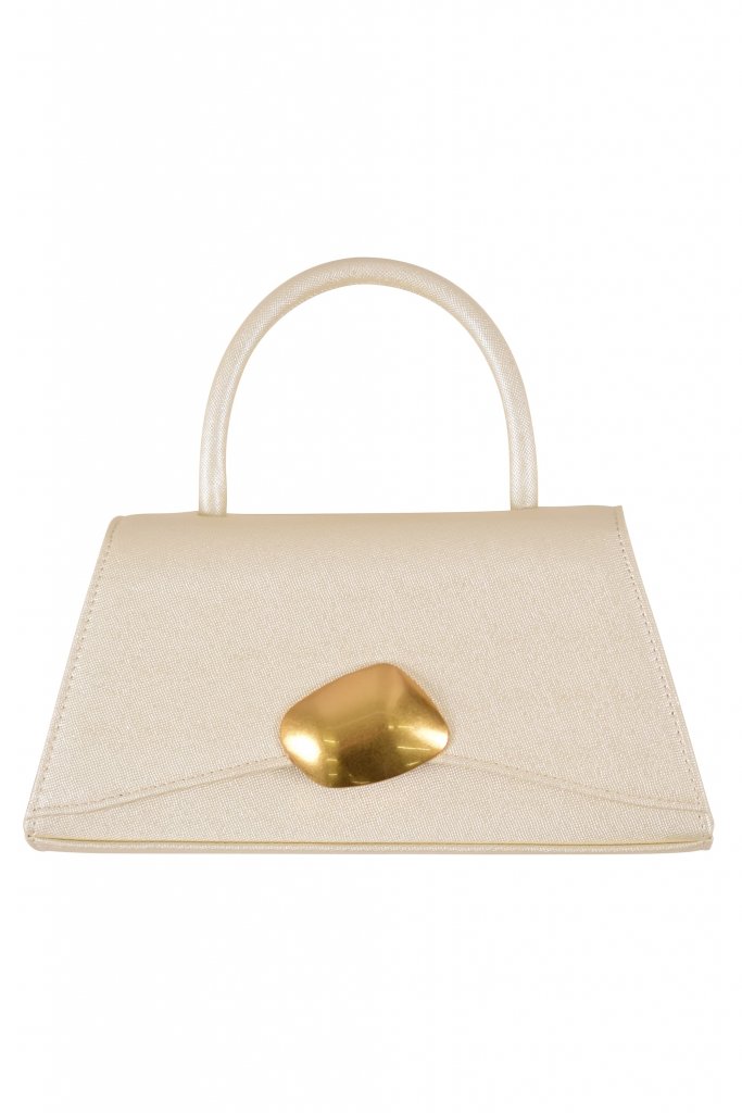 LE'RURE ゴールドストーン風チャームアイボリーバッグ