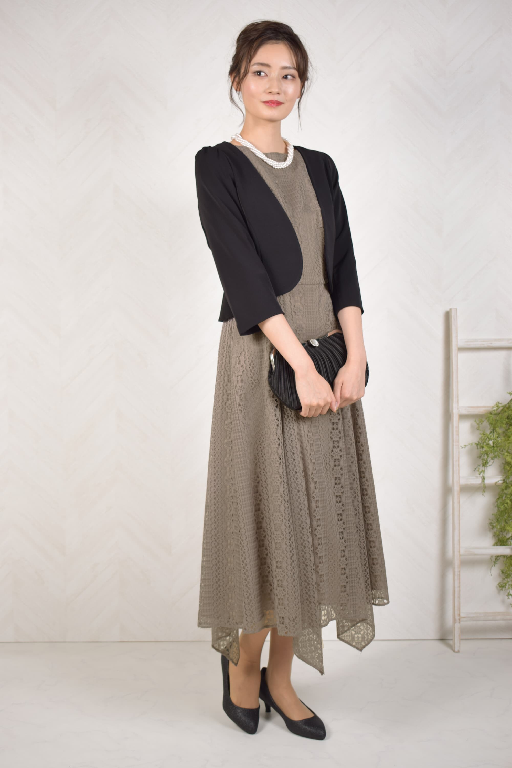 AIMER ランダムヘム総レースモカドレス