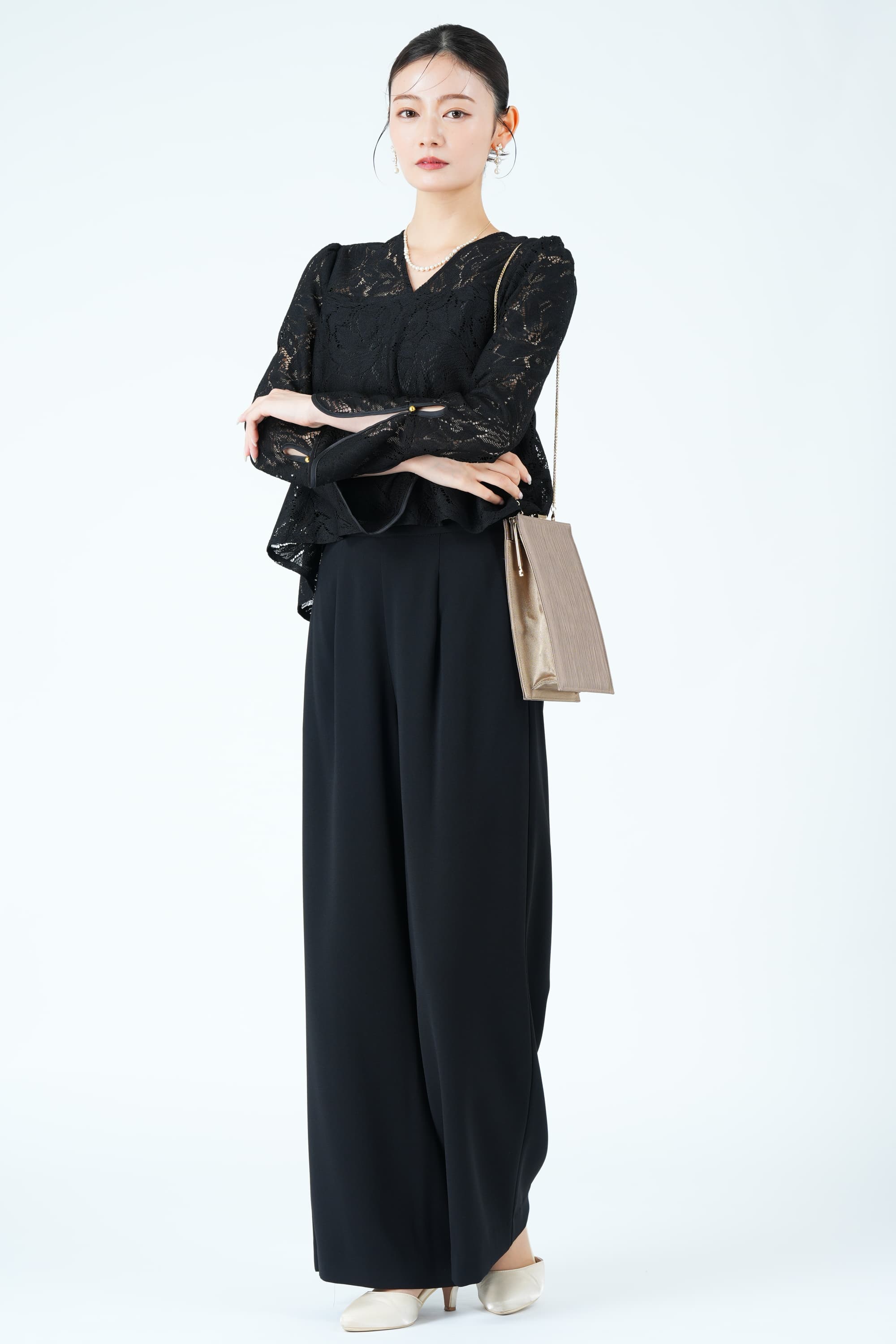 AIMER リーフ柄レース×ワイドブラックパンツドレス