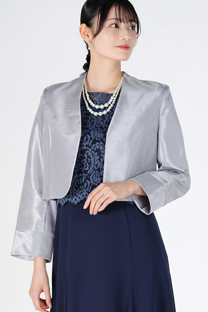 LUXE GRACE シンプル光沢シルバージャケット 