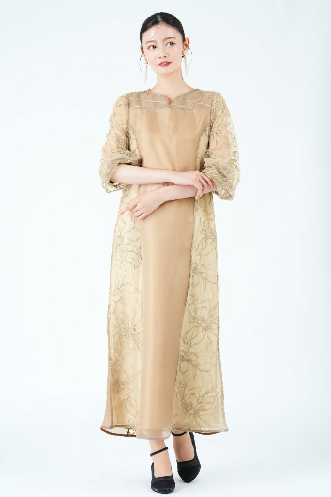 WILLFULLY チュール刺繍パネルベージュドレス