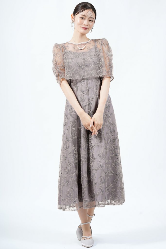 Hermoso luxe レイヤードフローラル刺繍モーブドレス