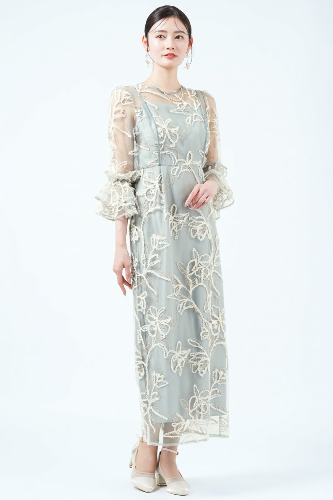 AIMER ファーヤーン刺繍ライトグリーンドレス