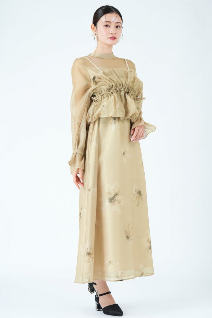 WILLFULLY パールショルダー×フラワーベージュドレス