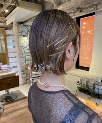 外ハネダウン×濡れ髪アレンジ