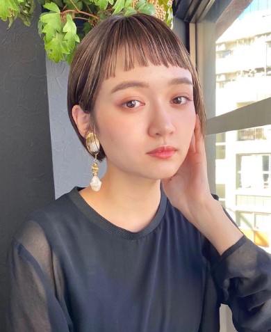 ナチュラルオン眉ミニボブ