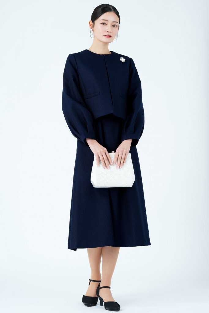 form forma 東京ソワール ノーカラージャケット×上品フレアネイビーワンピースセット