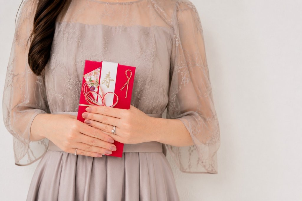 【ご祝儀貧乏から脱する3つの節約術】結婚式で辛い思いをする前に