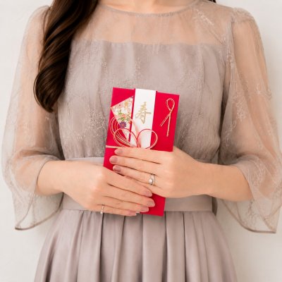 【ご祝儀貧乏から脱する3つの節約術】結婚式で辛い思いをする前に