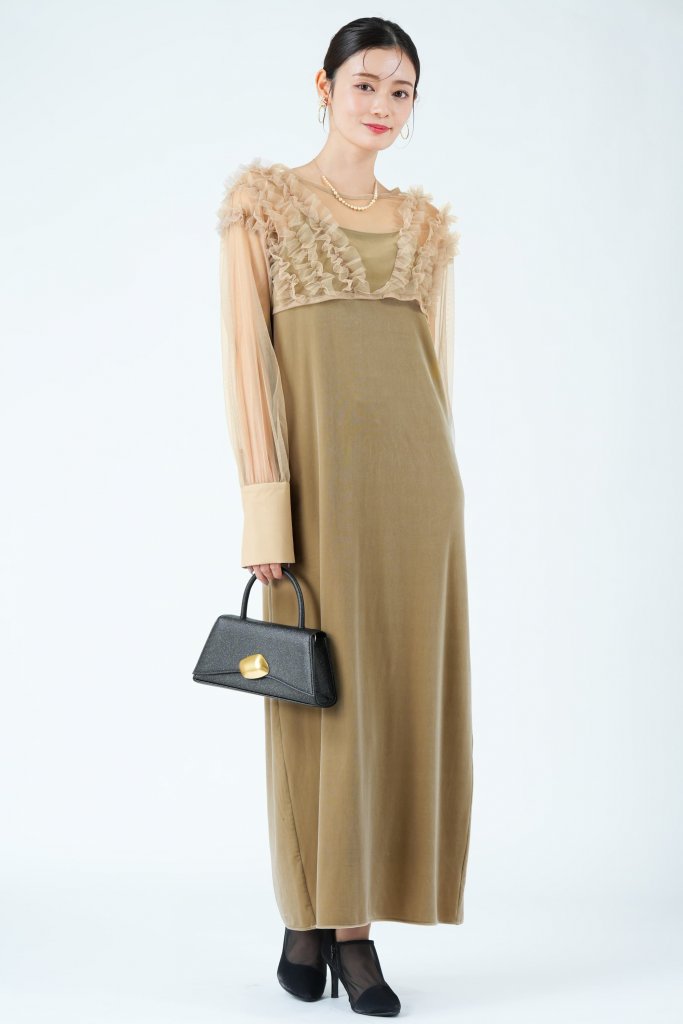 CAPRICIEUX LE’MAGE エアリーチュール×ベロアベージュドレス