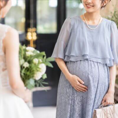妊娠中の結婚式お呼ばれは行ってもいい？妊婦さんの参列準備ガイド
