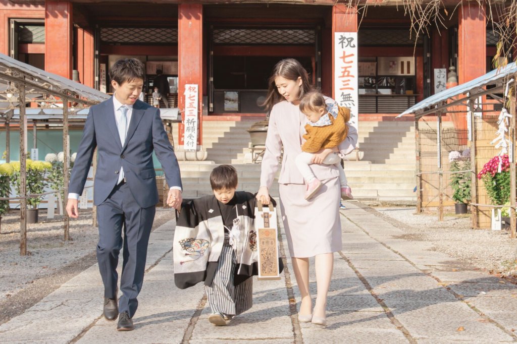 主役の子どもを引き立てる色を選ぶ
